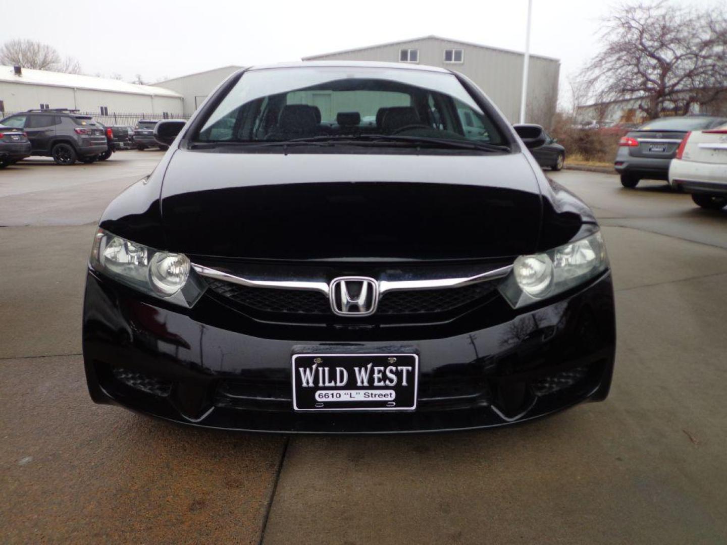 2011 BLACK HONDA CIVIC EX (19XFA1F82BE) with an 1.8L engine, Automatic transmission, located at 6610 L St., Omaha, NE, 68117, (402) 731-7800, 41.212872, -96.014702 - 2-OWNER, CLEAN CARFAX LOW MILEAGE WITH LEATHER, SUNROOF AND NEWER TIRES! *****We have found that most customers do the majority of their shopping online before visiting a dealership. For this reason we feel it necessary to have a competitive price on our used vehicles right up front. We spend - Photo#1