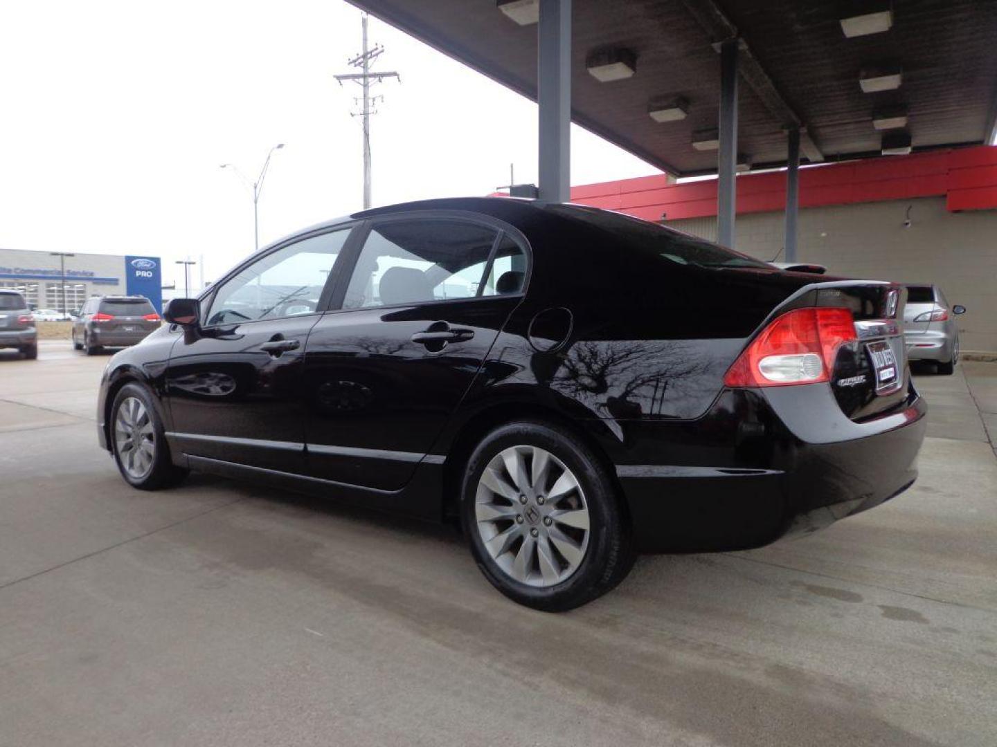 2011 BLACK HONDA CIVIC EX (19XFA1F82BE) with an 1.8L engine, Automatic transmission, located at 6610 L St., Omaha, NE, 68117, (402) 731-7800, 41.212872, -96.014702 - 2-OWNER, CLEAN CARFAX LOW MILEAGE WITH LEATHER, SUNROOF AND NEWER TIRES! *****We have found that most customers do the majority of their shopping online before visiting a dealership. For this reason we feel it necessary to have a competitive price on our used vehicles right up front. We spend - Photo#5