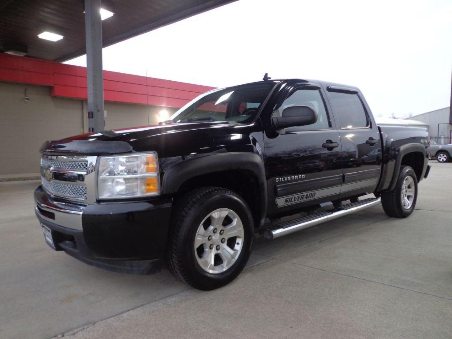 2011 BLACK CHEVROLET SILVERADO 1500 LS (3GCPKREA0BG) with an 4.8L engine, Automatic transmission, located at 6610 L St., Omaha, NE, 68117, (402) 731-7800, 41.212872, -96.014702 - Photo#0