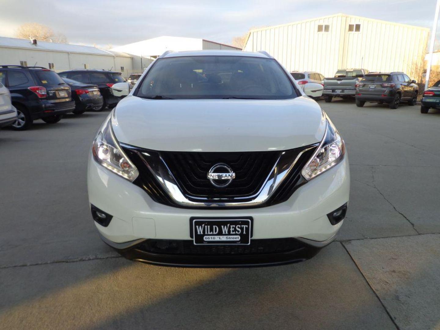 2016 WHITE NISSAN MURANO SL (5N1AZ2MH1GN) with an 3.5L engine, Continuously Variable transmission, located at 6610 L St., Omaha, NE, 68117, (402) 731-7800, 41.212872, -96.014702 - SHARP PLATINUM MODEL LOADED WITH OPTIONS AND NEWER TIRES! *****We have found that most customers do the majority of their shopping online before visiting a dealership. For this reason we feel it necessary to have a competitive price on our used vehicles right up front. We spend time researchi - Photo#1