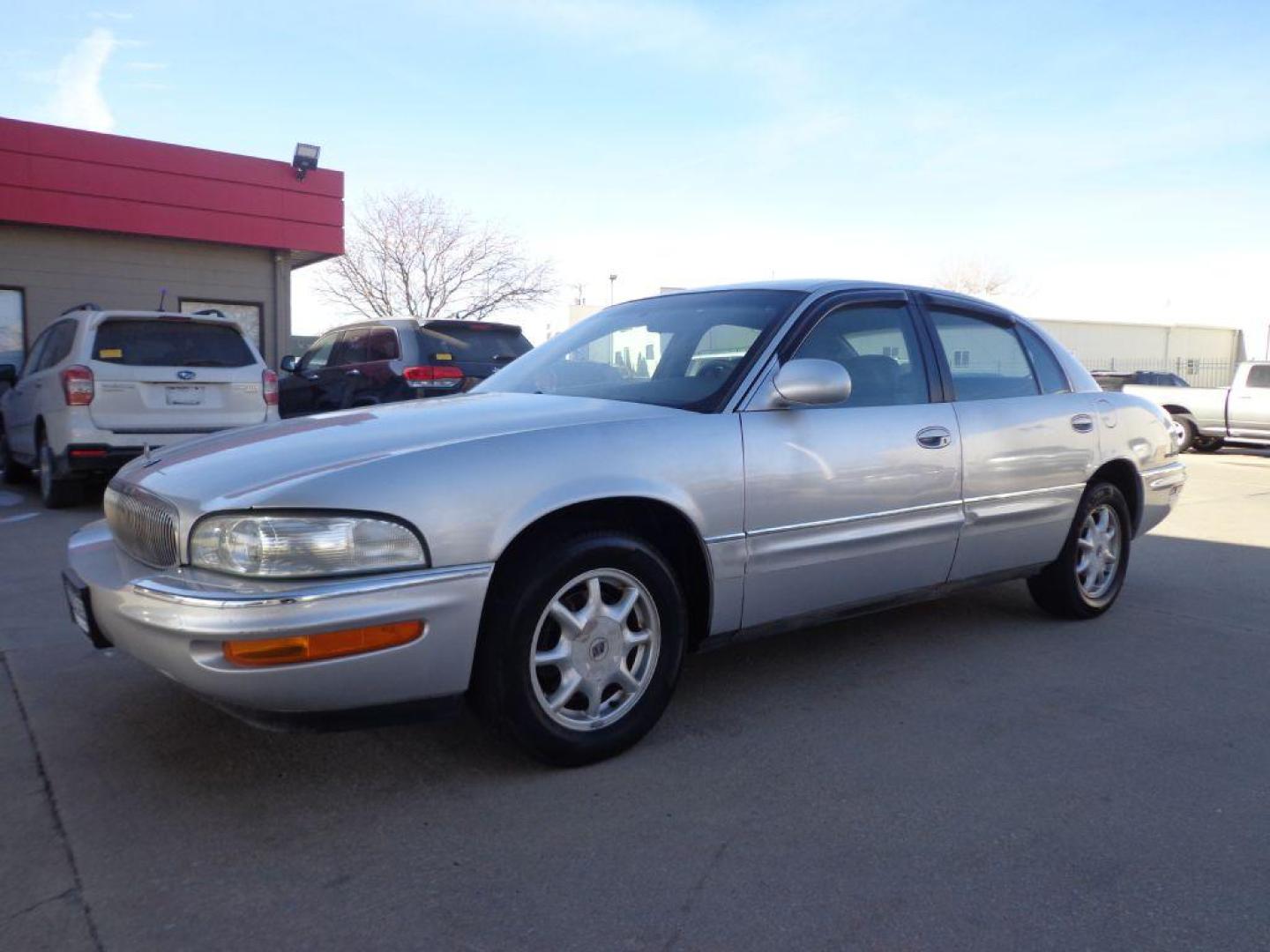 2002 GRAY BUICK PARK AVENUE (1G4CW54K524) with an 3.8L engine, Automatic transmission, located at 6610 L St., Omaha, NE, 68117, (402) 731-7800, 41.212872, -96.014702 - SHARP PARK AVE WITH DESCENT MILEAGE, RUNS AND DRIVES GREAT! *****We have found that most customers do the majority of their shopping online before visiting a dealership. For this reason we feel it necessary to have a competitive price on our used vehicles right up front. We spend time researchi - Photo#0