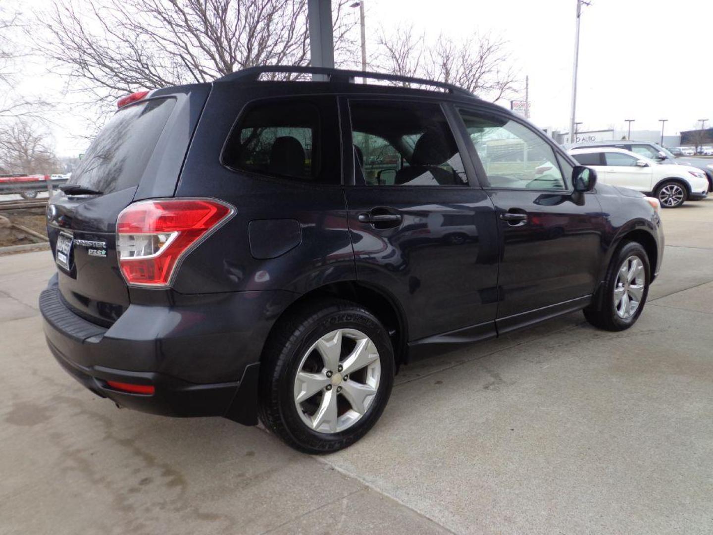 2015 GRAY SUBARU FORESTER 2.5I PREMIUM (JF2SJADCXFH) with an 2.5L engine, Continuously Variable transmission, located at 6610 L St., Omaha, NE, 68117, (402) 731-7800, 41.212872, -96.014702 - Photo#3