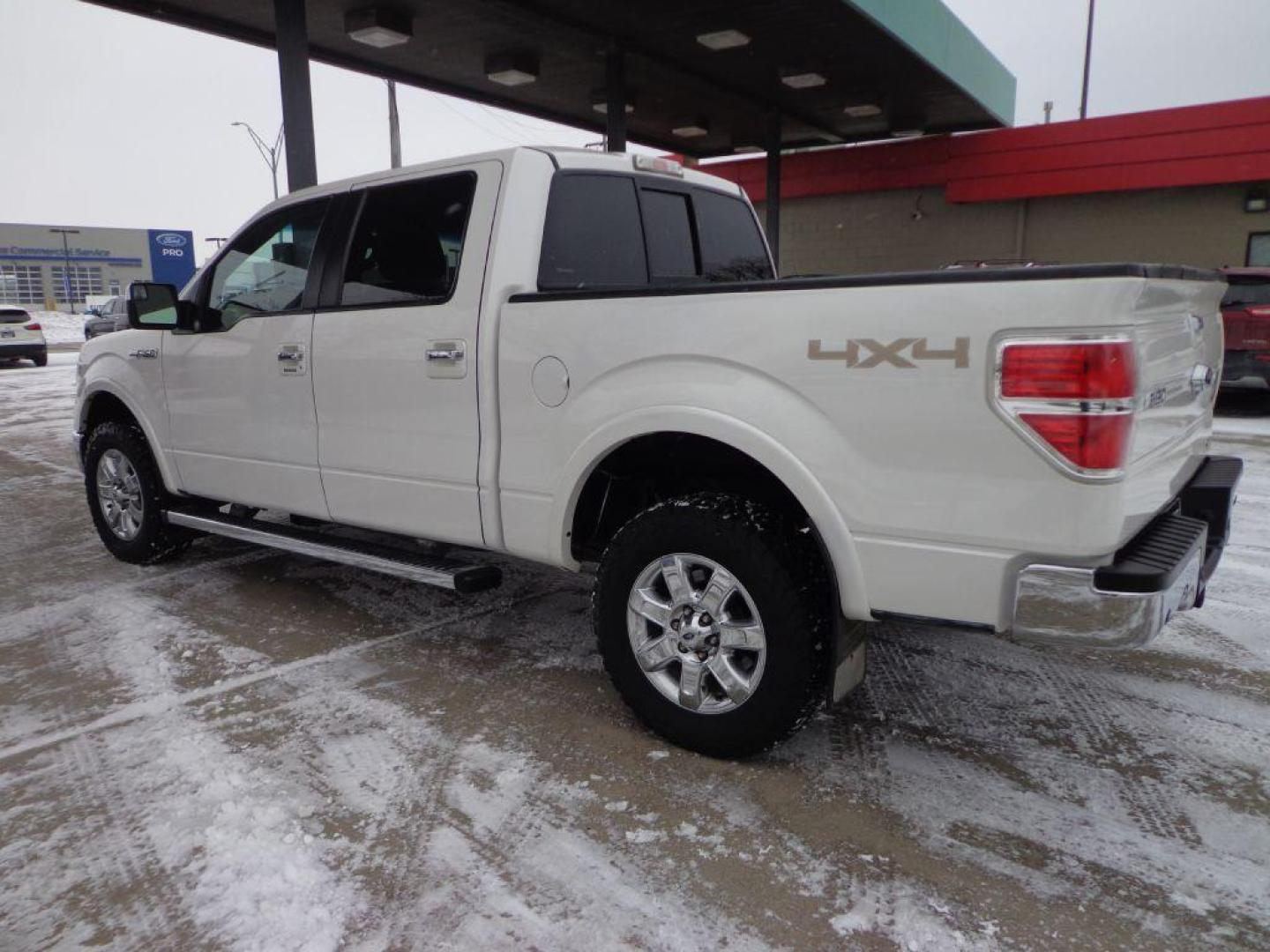 2013 WHITE FORD F150 SUPERCREW (1FTFW1EF6DF) with an 5.0L engine, Automatic transmission, located at 6610 L St., Omaha, NE, 68117, (402) 731-7800, 41.212872, -96.014702 - Photo#5