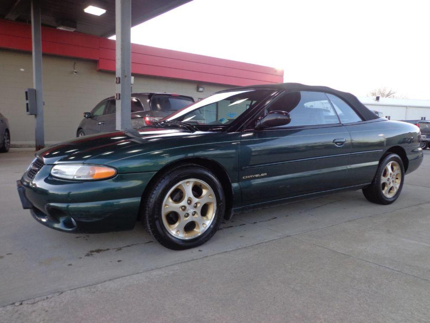 1999 GREEN CHRYSLER SEBRING JXI (3C3EL55H5XT) with an 2.5L engine, Automatic transmission, located at 6610 L St., Omaha, NE, 68117, (402) 731-7800, 41.212872, -96.014702 - Photo#0