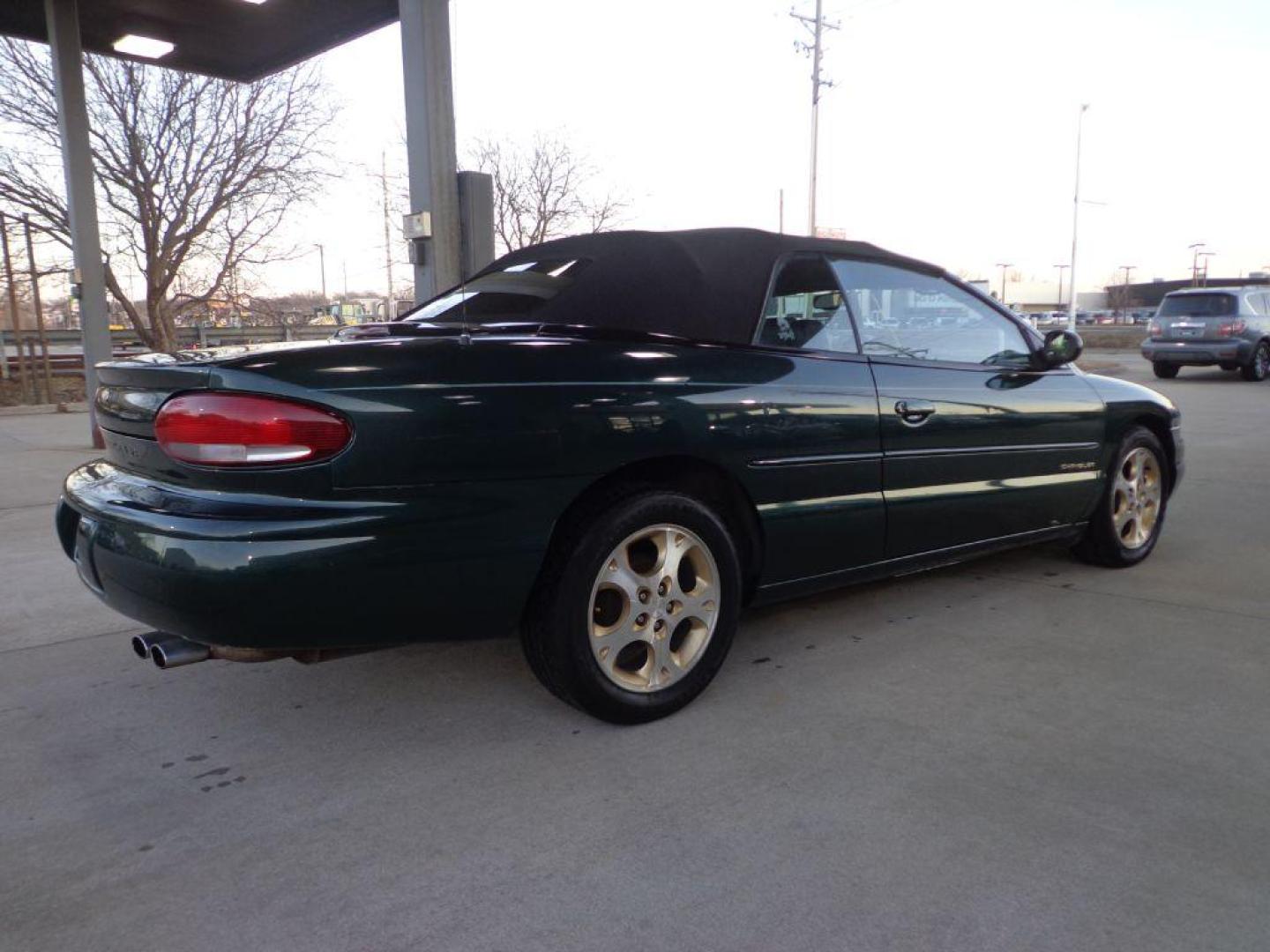 1999 GREEN CHRYSLER SEBRING JXI (3C3EL55H5XT) with an 2.5L engine, Automatic transmission, located at 6610 L St., Omaha, NE, 68117, (402) 731-7800, 41.212872, -96.014702 - Photo#3