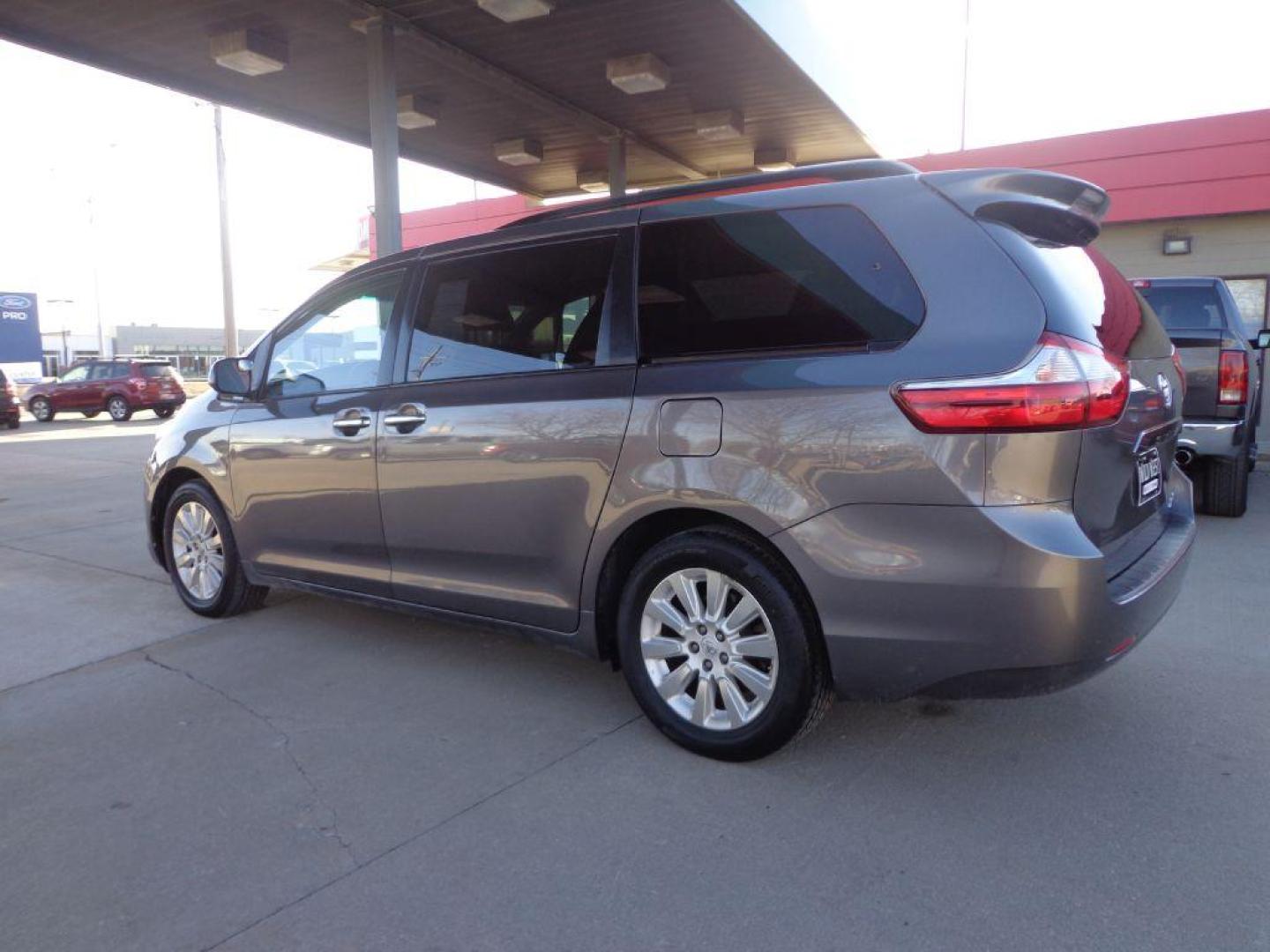 2015 GRAY TOYOTA SIENNA XLE (5TDDK3DC5FS) with an 3.5L engine, Automatic transmission, located at 6610 L St., Omaha, NE, 68117, (402) 731-7800, 41.212872, -96.014702 - 1-OWNER, CLEAN CARFAX, LOW MILEAGE, AWD, BLIND SPOT ASSIST, SUNROOF AND NEWER TIRES! *****We have found that most customers do the majority of their shopping online before visiting a dealership. For this reason we feel it necessary to have a competitive price on our used vehicles right up front - Photo#5